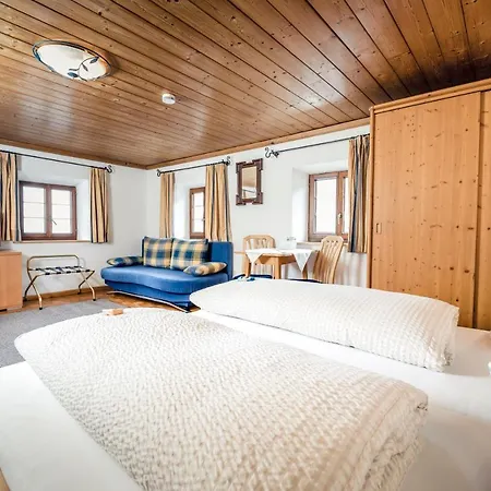 Casa de hóspedes Der Steinbock - 300 Jahre Alte - Tirol Sankt Anton am Arlberg